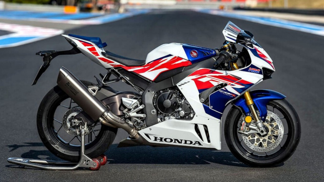 Honda CBR1000RR-R Fireblade SP Edisi 30 Tahun