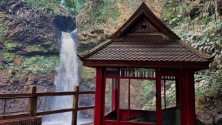Wisata Curug Dago di Bandung yang Miliki Prasasti Bersejarah