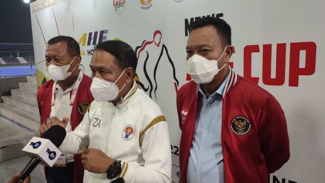 Menpora Zainudin Amali bersama Sekjen KOI Ferry Kono dan Ketum PP FHI Mayjen TNI Budi Sulistijono