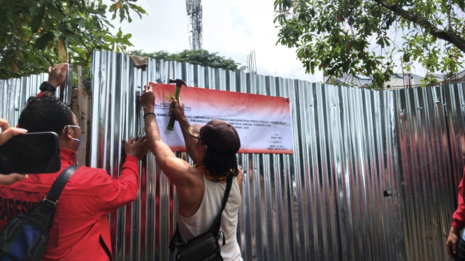 Rumah Indra Kenz di Alam Sutera disita polisi.