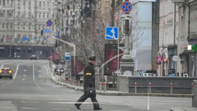 Suasana Kota Kiev dengan bunyi sirine darurat 