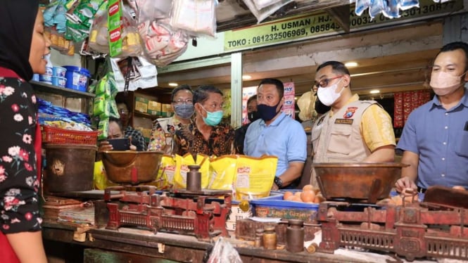 Satgas Pangan Jatim Sidak Minyak Goreng di Pasar Wonokromo Surabaya