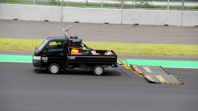 Suzuki carry Pick Up di Sirkuit Mandalika.