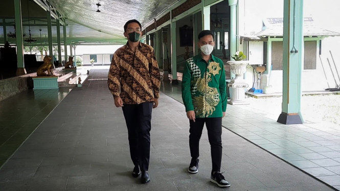 Wali Kota Solo Gibran Rakabuming Raka Bersama KGPAA Mangkunegara X