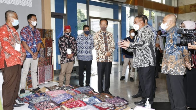 Pameran UMKM di perhelatan Inacraft 2022.