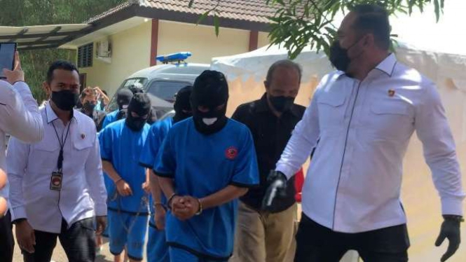 Lima tersangka yang ditangkap terkait peredaran sabu 1,1 ton di Pangandaran.