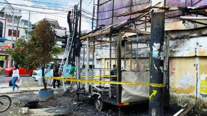 Pos Polantas Polsek Sunggal, Medan dibakar