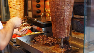 Gagal Terbang ke Luar Angkasa, Kebab Turki Jatuh ke Laut