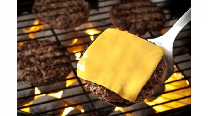 7 Cara Membuat Burger Enak, dari Patty Daging Hingga Vegetarian