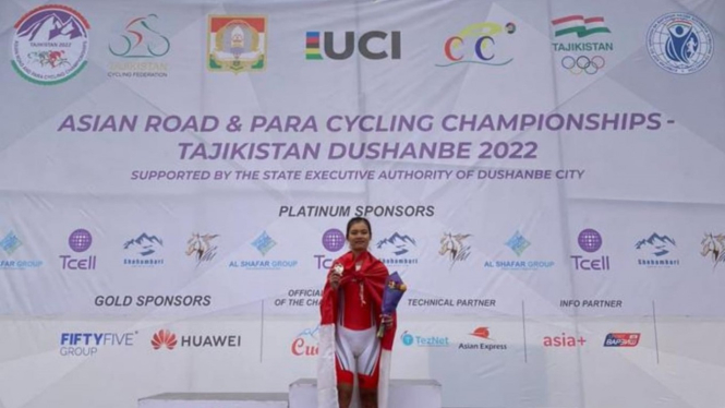 Pembalap road race putri Indonesia Ayustina Delia Priatna