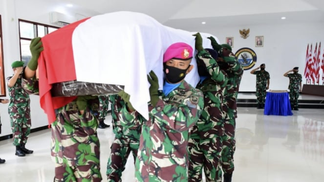 Vivita militar: 2 soldados TNI evacuaron el aniversario de OPM de Papua