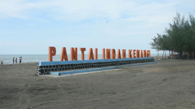 Pantai Indah Kemangi.