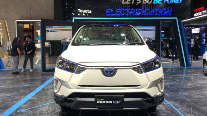 Toyota Kijang Innova EV