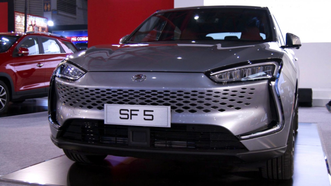 DFSK Seres SF5 di IIMS 2022.