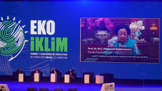 Megawati berbicara di Forum Eco-Climate Summit di Congresium, Ankara, Turki