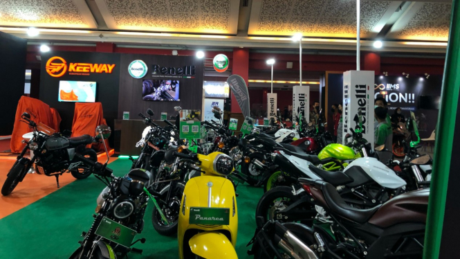 Booth Benelli dan Keeway di IIMS 2022