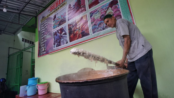 Pembuatan bubur India.