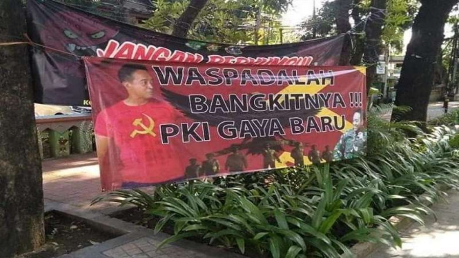 Spanduk PKI gaya baru dengan muka Panglima TNI Jenderal Andika Perkasa