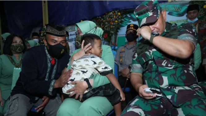 VIVA Militer: KSAD Jenderal Dudung Abdurachman temui anak korban pembantaian OPM