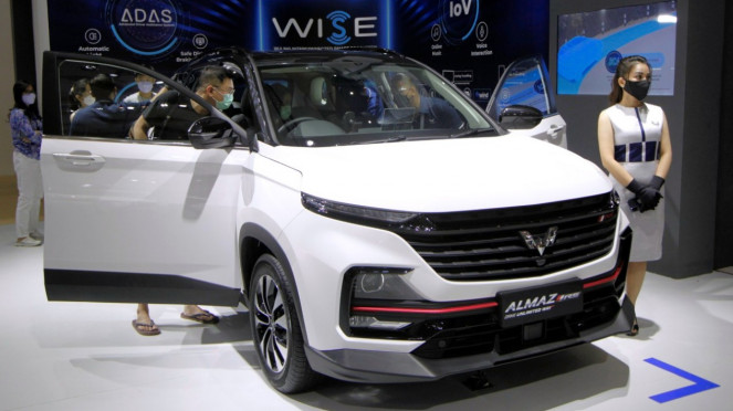 Wuling Almaz RS di IIMS 2022