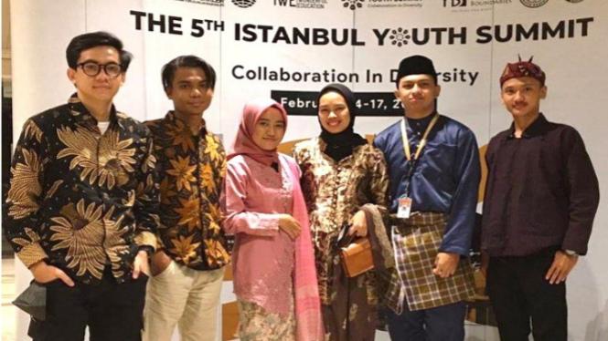 Mahasiswa FISIP UI Raih 2 Penghargaan pada The 5 Th Istanbul Youth Summit 2022
