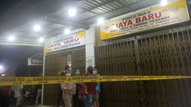 Toko emas di Tangerang dirampok dua orang bersenjata api.