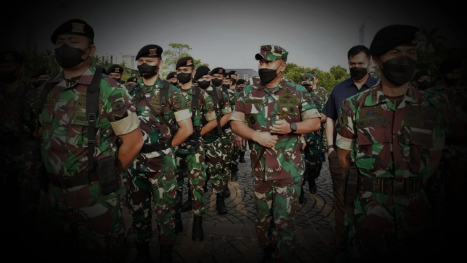 VIVA Militer: Panglima Kodam Jaya, Mayjen TNI UB cek pasukan di Monas.