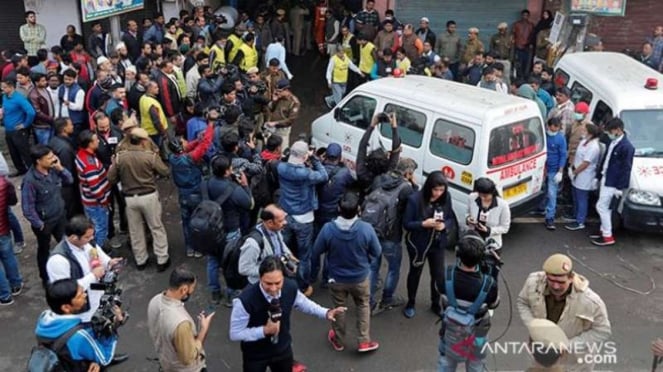 Ambulans Mengantar Jenzah Di Delhi. (Foto ilustrasi).