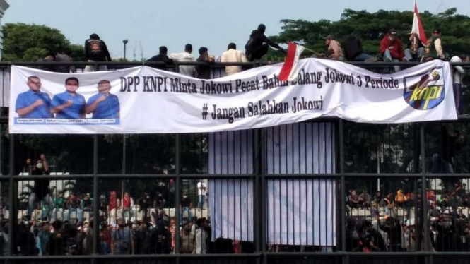 Demo Mahasiswa soal Jabatan 3 Periode.