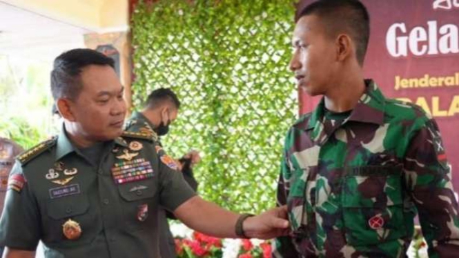 VIVA Militer: KSAD Jenderal TNI Dudung bertemu dengan Henz Songjanan di Maluku