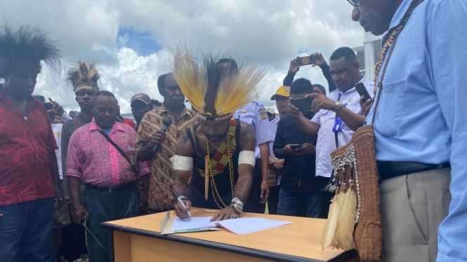 Warga Kabupaten Mimika, Papua gelar aksi dukungan pembentukan DOB Papua Tengah.