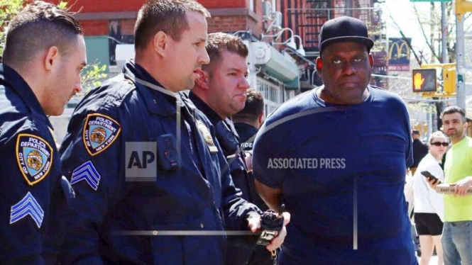 Frank James (kanan), pelaku penembakan brutal di New York ditangkap