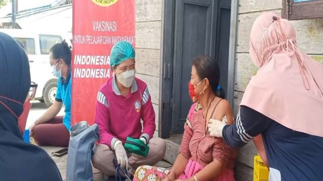 Vaksinasi jemput bola untuk lansia di Kalimantan Tengah