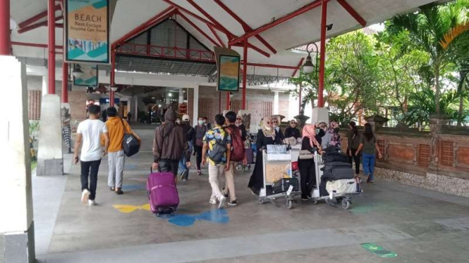 Situasi kedatangan penumpang domestik di Bandara I Gusti Ngurah Rai, Bali