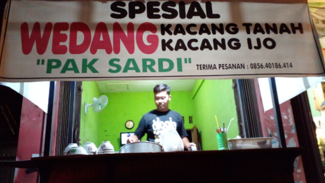 Wedang Kacang Tanah Khas Semarang.