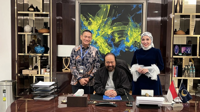 Dukung Suami, Bella Shofie Temani Bertemu dengan Surya Paloh