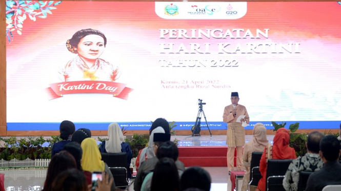 Gubernur Sumut, Edy Rahyamadi memperingati Hari Kartini 