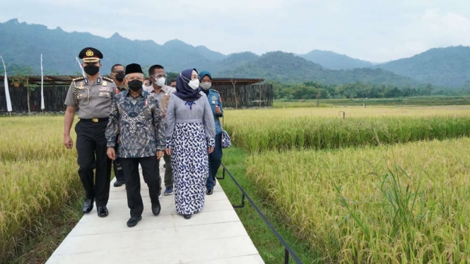 Wakil Presiden Ma'ruf Amin di Balkondes PGN Karangrejo, Magelang, Jateng.