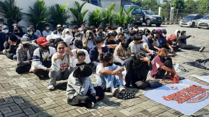 Puluhan peserta sahur on the road (SOTR) diamankan petugas Polres Bekasi Kota.