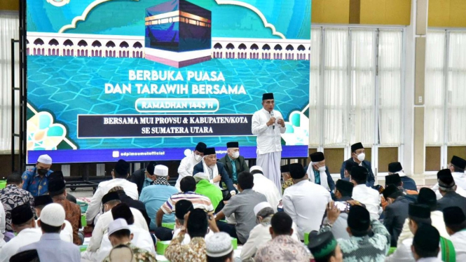 Gubernur Edy Rahmayadi Dalam Buka Bersama MUI Sumatera Utara