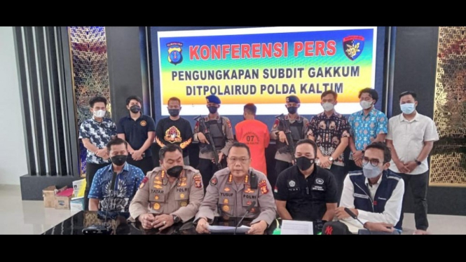 BPH Migas dan Polda Kaltim saat konferensi pers (22/4).