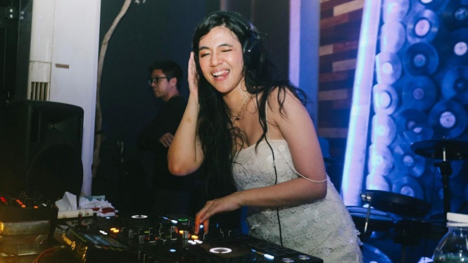 DJ Una