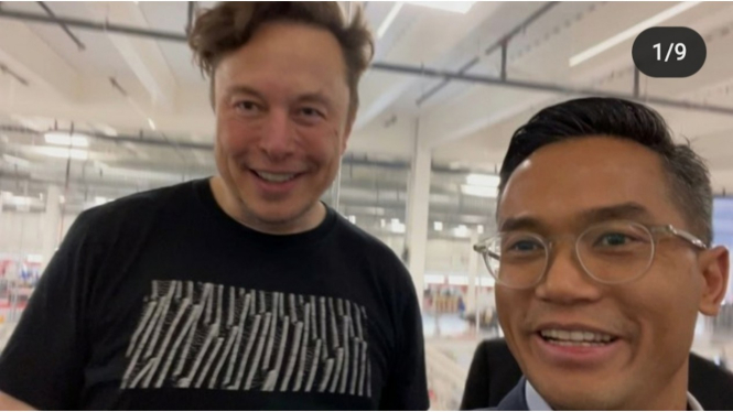 Anindya Bakrie bersama Elon Musk.