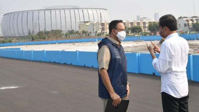 Presiden Jokowi dan Gubernur DKI Anies Baswedan di Sirkuit Formula E