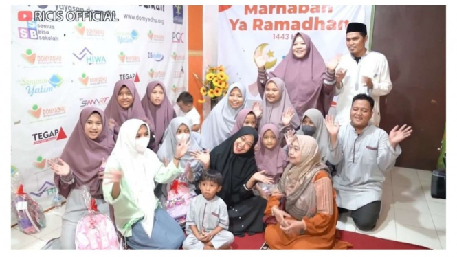 Ria Ricis Berbuka Puasa Bersama Anak Yatim 