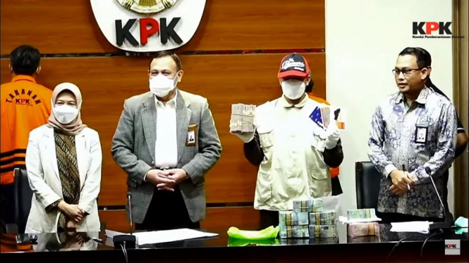 Ketua KPK Firli Bahuri menggelar konferensi pers penangkapan Bupati Bogor