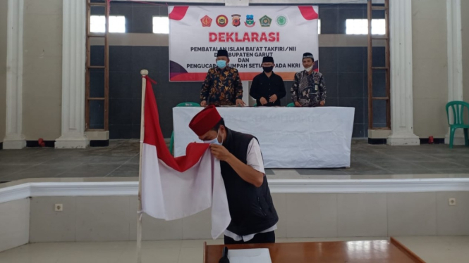 Mantan Anggota NII di Garut Ikrar Setia ke NKRI