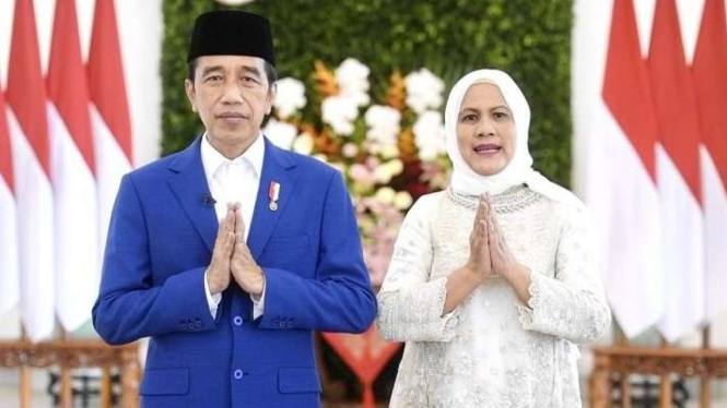Presiden Joko Widodo dan Ibu Negara Iriana Joko Widodo mengucapkan selamat Idul Fitri 1443 Hijriah.