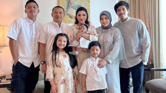 Deretan Potret Momen Lebaran Artis Tanah Air, Kompak Dan Serasi