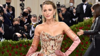 Deretan Potret Selebriti di Met Gala 2022, Mana Favoritmu?